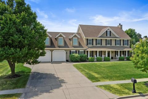 214 Park, Elkhorn, WI 53121