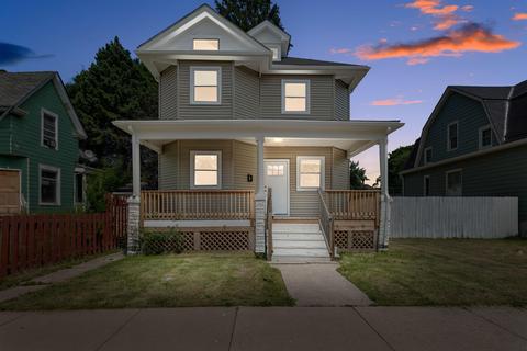 1327 Carlisle, Racine, WI 53404