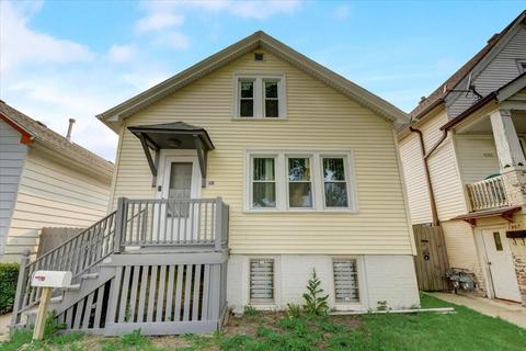 1911 S 15th, Milwaukee, WI 53204
