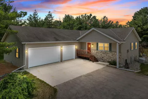 7535 Jills, Farmington, WI 53090