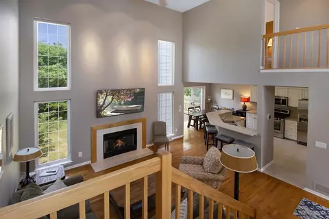 1028 Woodland #12-107, Geneva, WI 53147