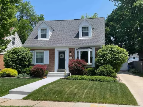 4942 N Berkeley, Whitefish Bay, WI 53217