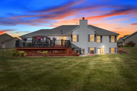 n8174 Bluebird Court, Ixonia, WI 53036