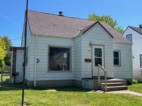 1529 E Saveland, Milwaukee, WI 53207