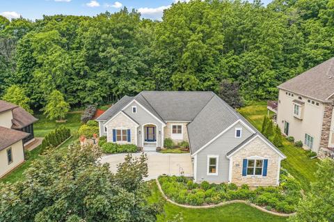 w164s6779 Chamberlain Hl, Muskego, WI 53150