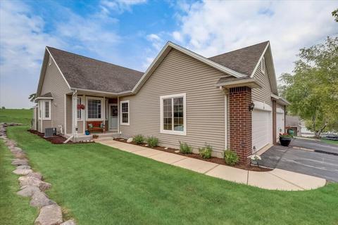 1085 Niagara, Port Washington, WI 53074