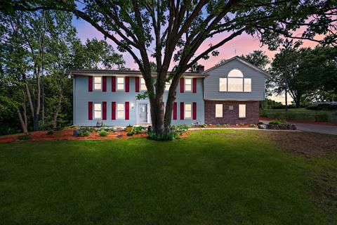 s77w32784 Country, Mukwonago, WI 53149
