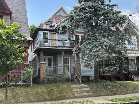 2143 N 33rd, Milwaukee, WI 53208