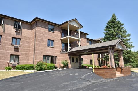 530 N Silverbrook #223, West Bend, WI 53090