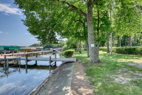 36645 W Armour, Oconomowoc Lake, WI 53066