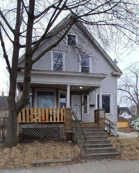 1120 W Locust, Milwaukee, WI 53212