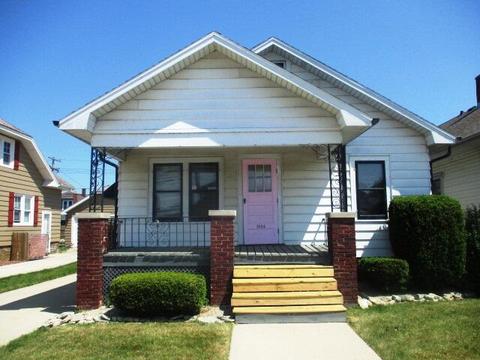 1224 William, Racine, WI 53402