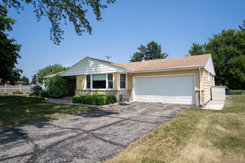 w220n3436 Bonnie, Pewaukee, WI 53072