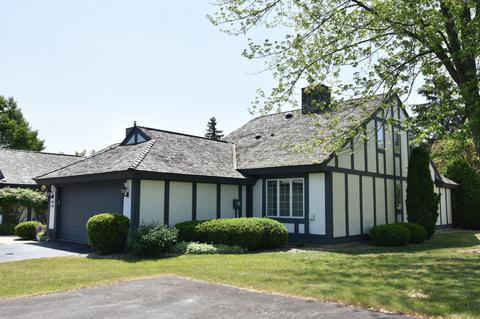 2105 W Merrimac, Mequon, WI 53092
