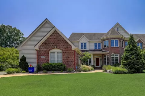 2045 W Hidden Reserve, Mequon, WI 53092