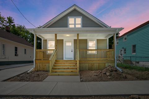 1317 Albert, Racine, WI 53404