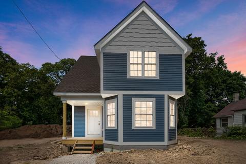 1422 Marquette, Racine, WI 53404