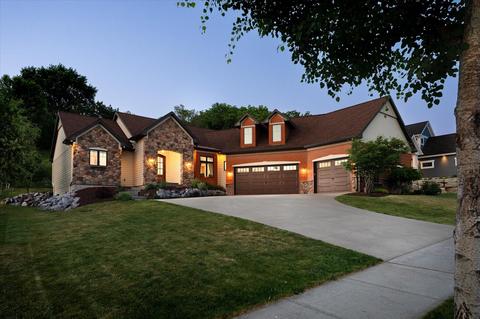 2455 Spring Hl, Onalaska, WI 54650