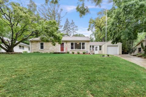 551 N 116th, Wauwatosa, WI 53226