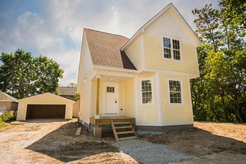 233 Jones, Racine, WI 53404