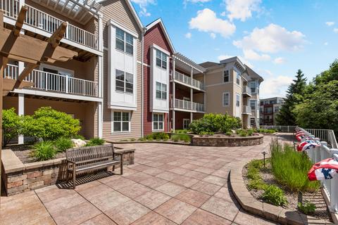 1335 11th #113, Grafton, WI 53024