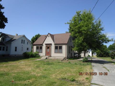 1036 N Rpds, Manitowoc, WI 54220