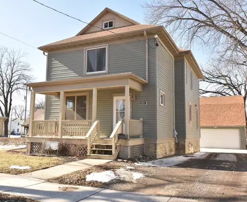 706 S 9th, Watertown, WI 53094