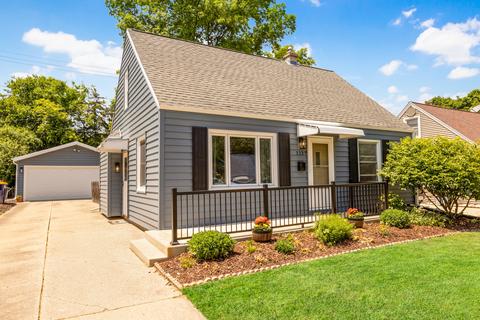 1127 S 95th, West Allis, WI 53214
