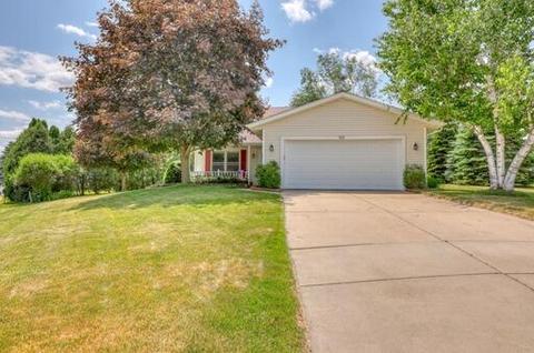 1216 Riverbend, Hartford, WI 53027