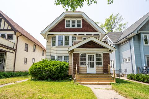 3345 N Cramer #3347, Milwaukee, WI 53211