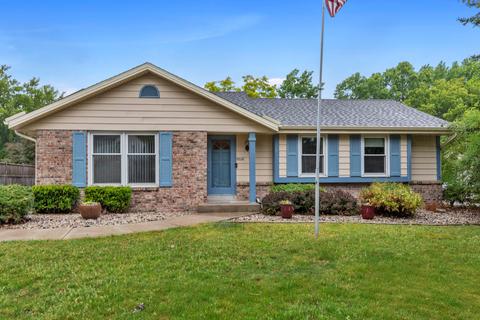 9818 W Darnel, Milwaukee, WI 53224