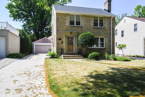8123 Jackson Park, Wauwatosa, WI 53213
