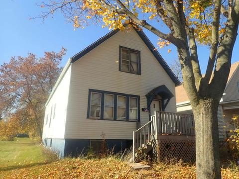 2725 N 9th, Milwaukee, WI 53206