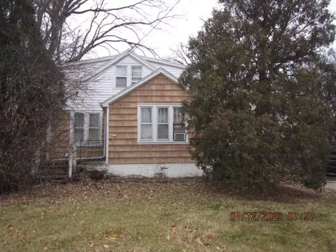 4512 W Green Tree #A, Milwaukee, WI 53223