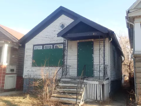 2164 S 14th, Milwaukee, WI 53215