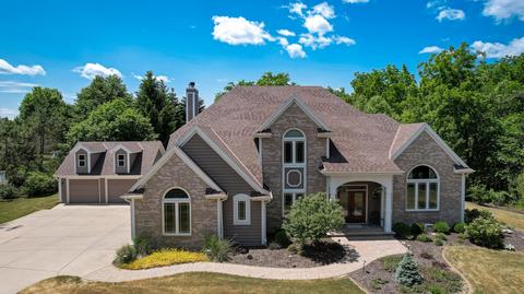 3785 S Cari Adam, New Berlin, WI 53146