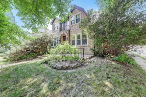 107 S 10th, West Bend, WI 53095