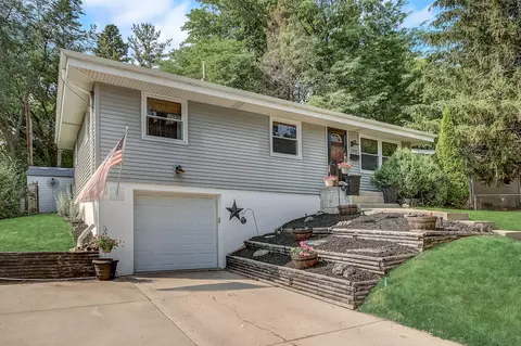 330 Debbie, Waukesha, WI 53189