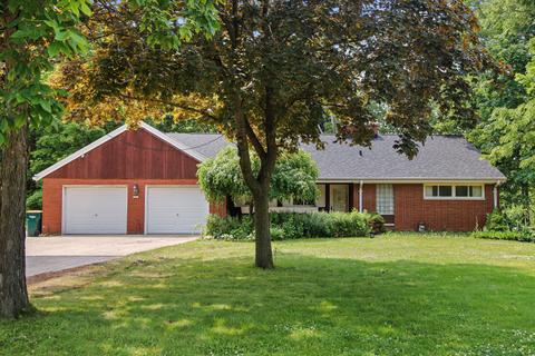 8031 S 20th, Oak Creek, WI 53154
