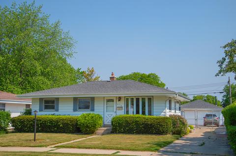 2712 Fleetwood, Racine, WI 53403