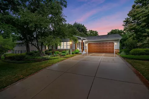 750 Crestwood, Waukesha, WI 53188