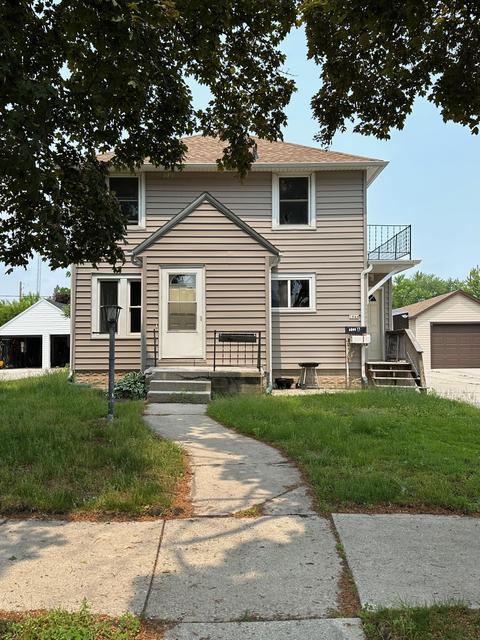 1844 Belmont, Manitowoc, WI 54220