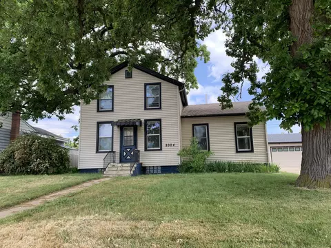 2004 Durand, Racine, WI 53403