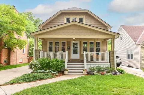 2367 N 85th, Wauwatosa, WI 53226