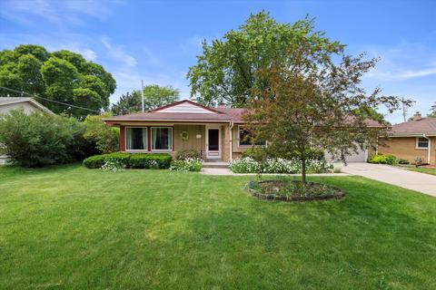 4617 N 109th, Wauwatosa, WI 53225