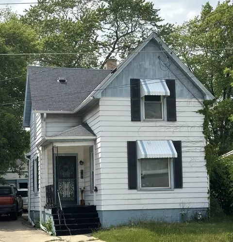 1312 S Memorial, Racine, WI 53403