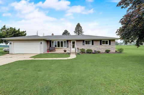 w1410 Gopher Hill Road, Ixonia, WI 53036
