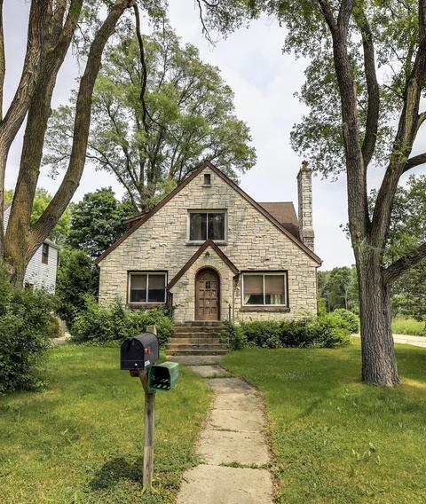 6206 N 105th, Milwaukee, WI 53225
