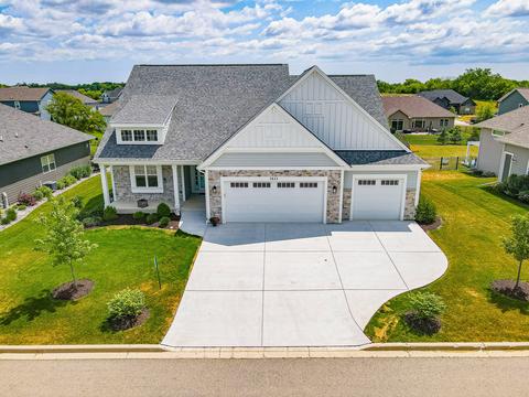 7833 Williamsburg, Bristol, WI 53104