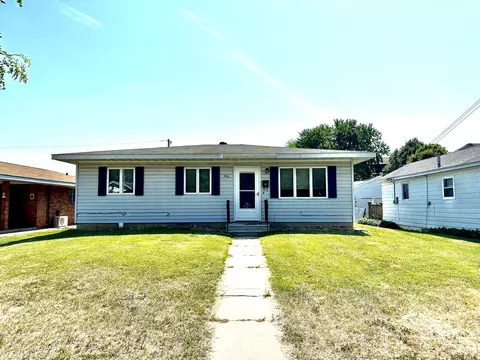 1710 Onalaska, La Crosse, WI 54603